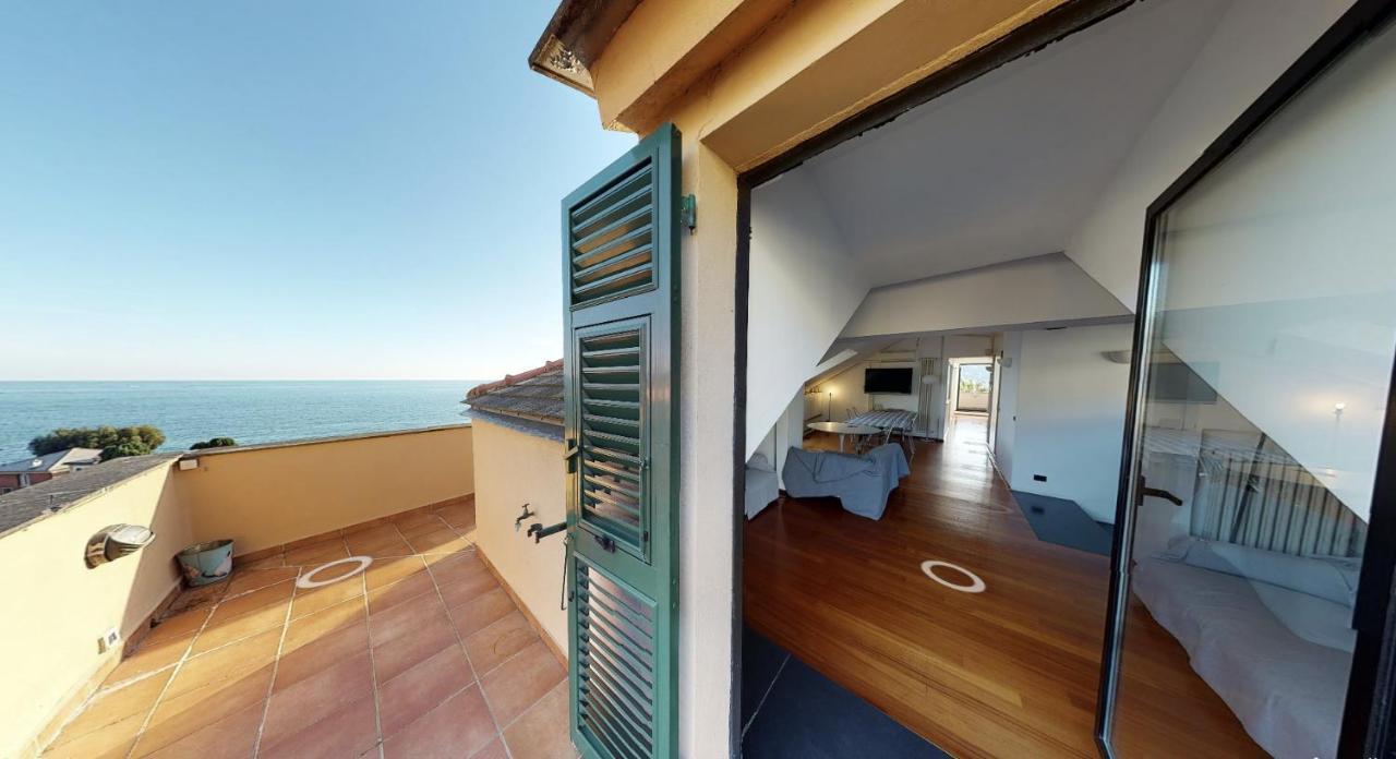 Attico San Faustino: Beachfront Villa with Panoramic Sea Views Rapallo Exterior photo